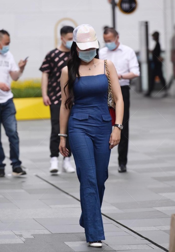 公司|公司最“抢手的”女员工, 对“连衣裙”情有独钟, 追她的人都在排队