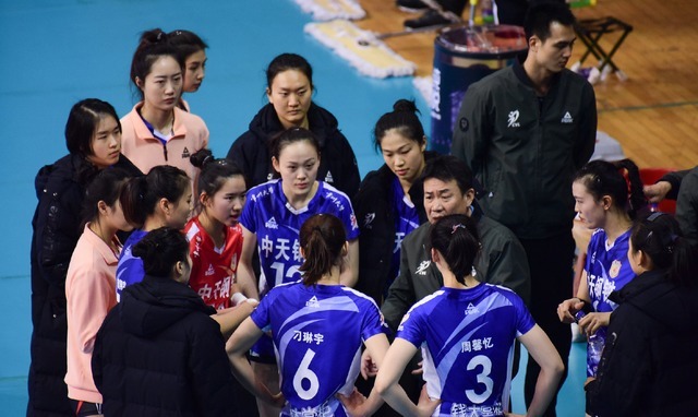江苏女排|女排新帅上任先定目标!蔡斌直言亚运会夺冠,世锦赛也要名列前茅