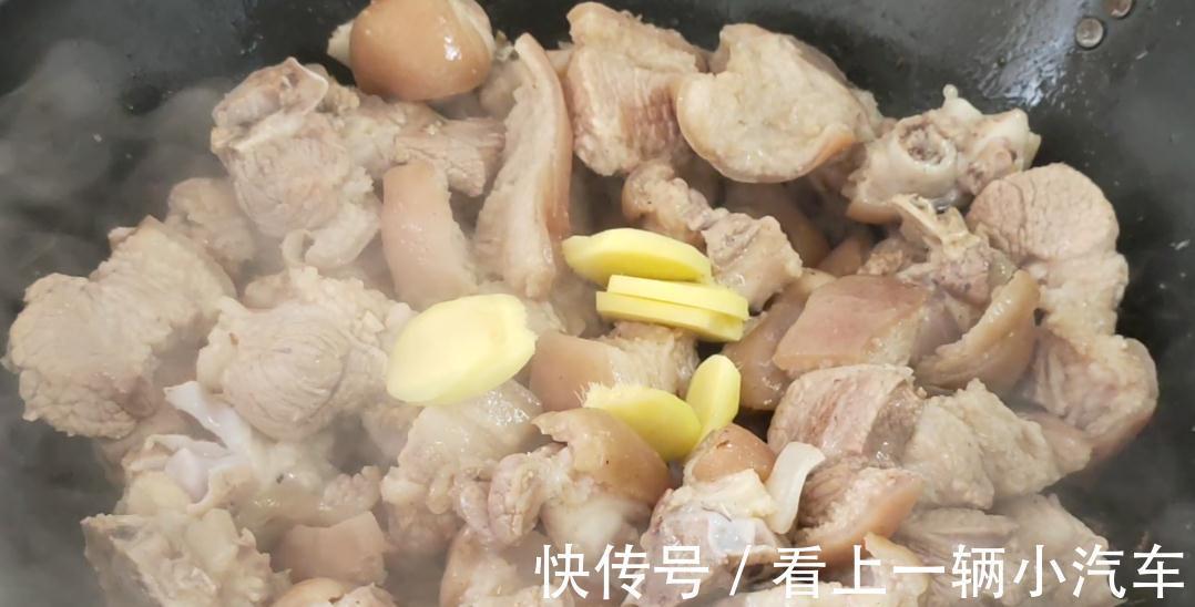 5斤猪脚天冷别白切，教你一个过瘾的吃法，香糯好吃，做法很简单