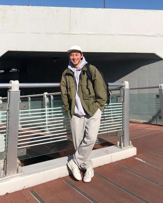 今夏令人上瘾的“校服”套装