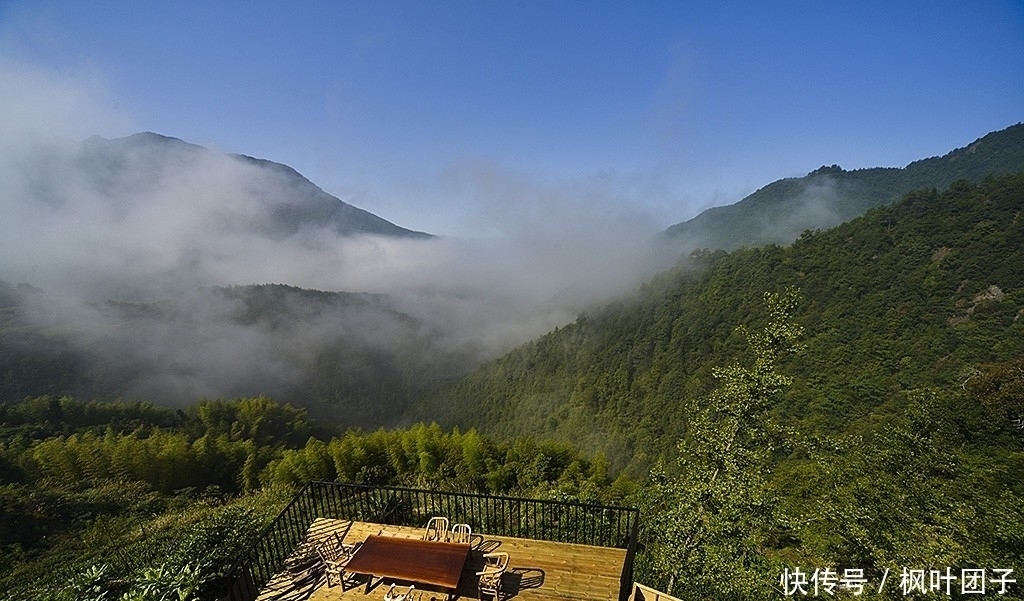 山顶|在山顶找一处民宿，清晨一边看云海一边吃早餐