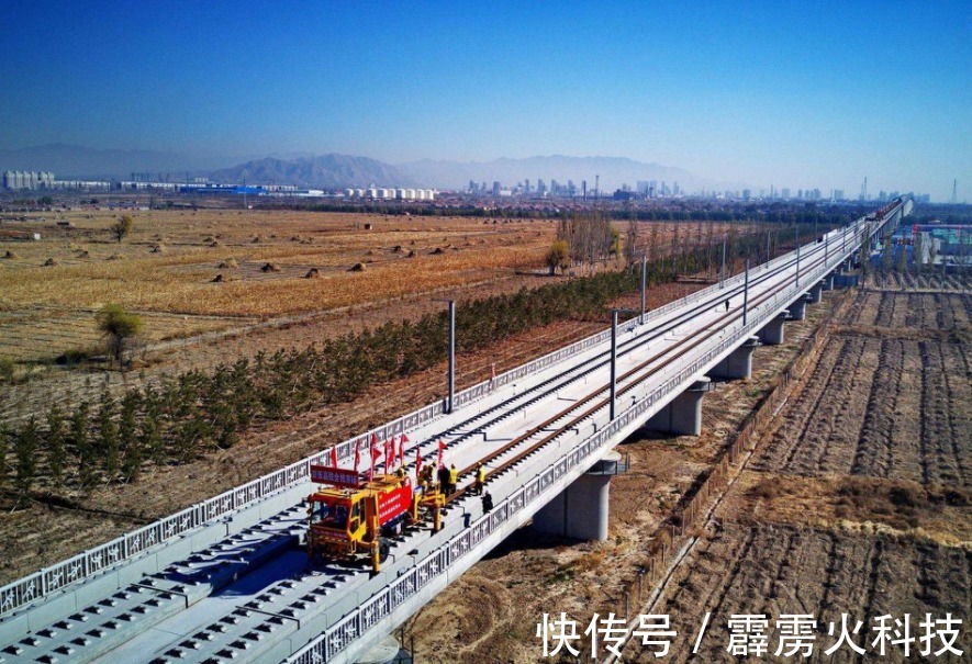 自动驾驶|北斗导航自动驾驶,时速350公里?中国首创无人驾驶高铁,火遍全球