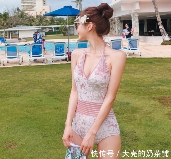  小姐姐|性感潮流的比基尼小姐姐，展现美女靓丽的身姿，勾勒出精致浪漫