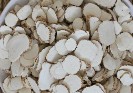 炖羊肉时，牢记“3要2不要”，羊肉汤奶白不发黑，鲜美无腥膻味！