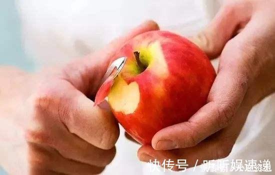 身体不适|怎样吃苹果最养生?营养师:很多人第一口就吃错了,难怪营养没了