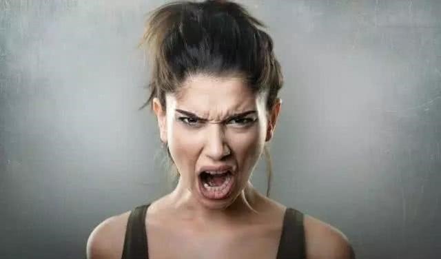 身体衰老|女性开始衰老,有3处变长,1处变圆,若一个不占,说明还年轻