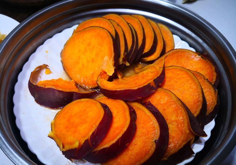 70后夫妻俩的早餐，火了朋友圈，网友：嫁对人，粗茶淡饭也幸福