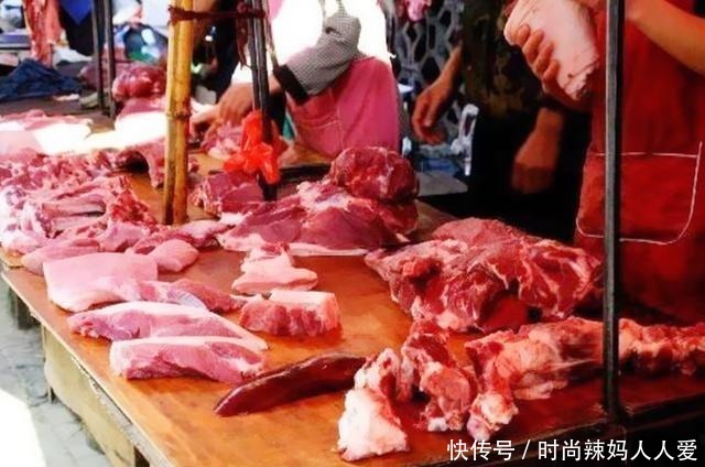 灌香肠用前腿肉还是后腿肉都不对，香肠老板教你选肉，不腻且香