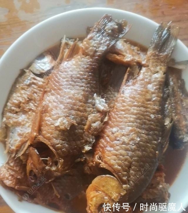 香酥鱼|香酥鲫鱼,一道解决鲫鱼如何烹制的菜品
