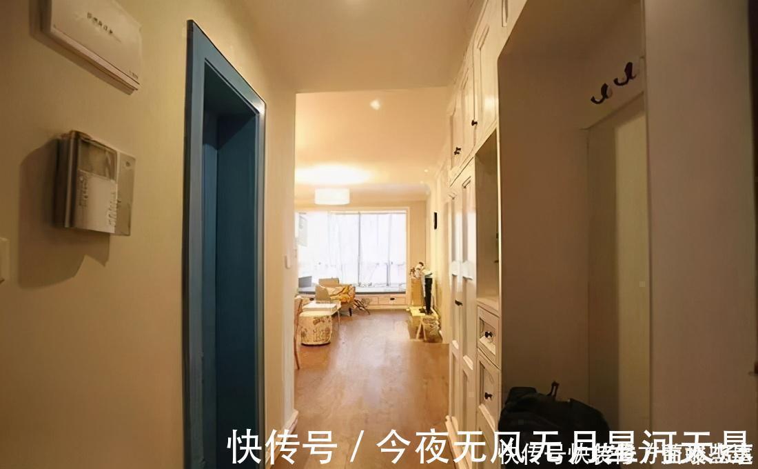 鞋柜|闺蜜家76平新房，一进门鞋柜把人迷住了，阳台榻榻米能当一间房！