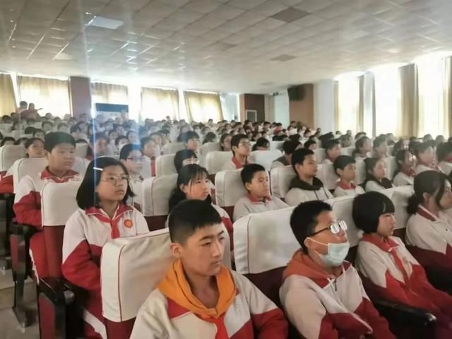 光影|「关注」商河:“百年光影·红色记忆”-庆祝建党百年红色电影展映活动服务基层、浸润人心