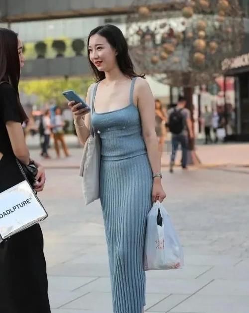 吊带针织长衫，衬托高贵气质，淑女范