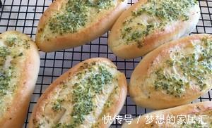 家庭早餐面包做法,蒜香面包,简单美味,全家都喜欢,吃不够