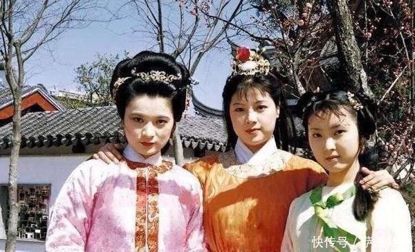 帐目&除了林黛玉,贾宝玉还与一人一见钟情,得到把柄后终得手