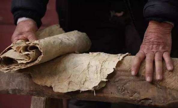 纸上谈兵|纸上谈兵,可能是一个滑稽,东汉蔡伦发明的纸,却跑到了战国时期?