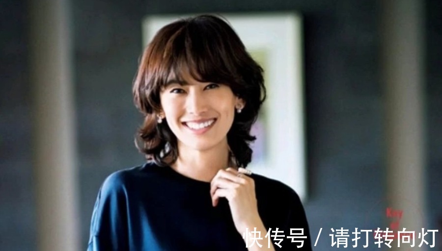 小卷 四五十岁的女性换发型,与其为了减龄去装嫩,不如优雅知性显高级