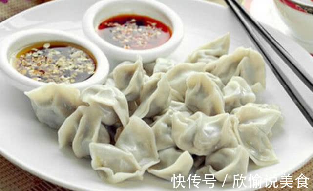 为什么煮饺子总是破皮，其实你只是差了这一步，难怪饺子会撒包！