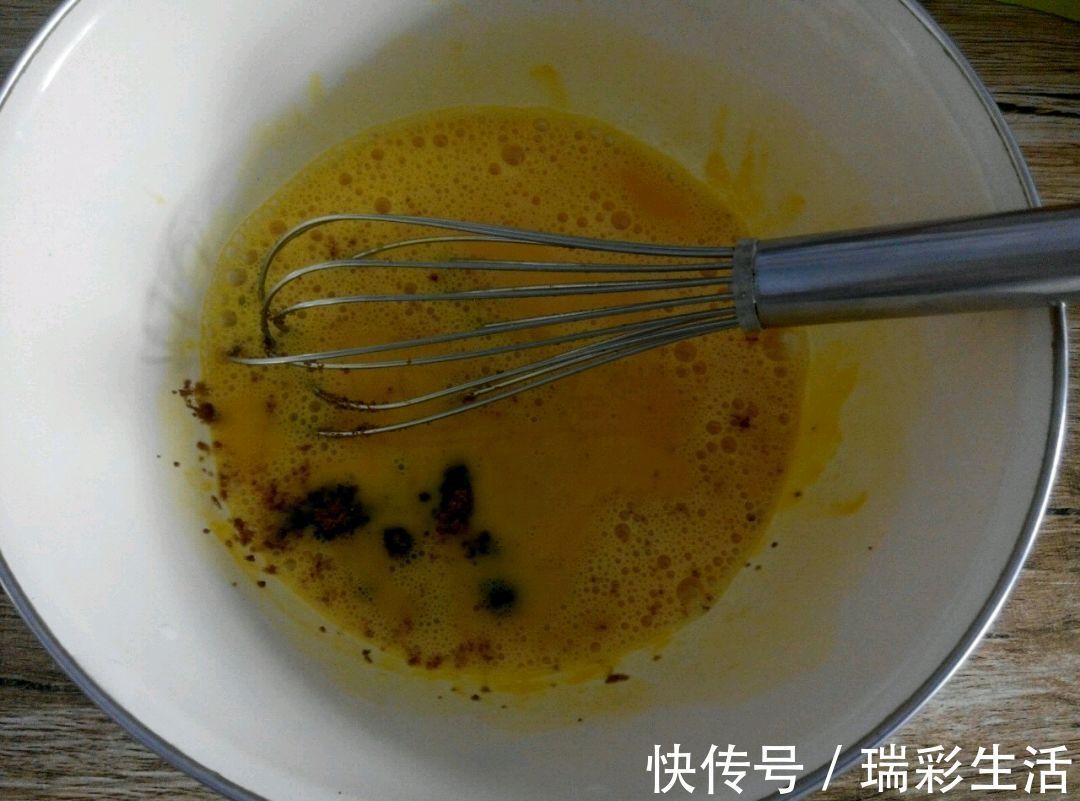鸡蛋黄|美味好吃的红糖枣糕,制作简单,营养健康