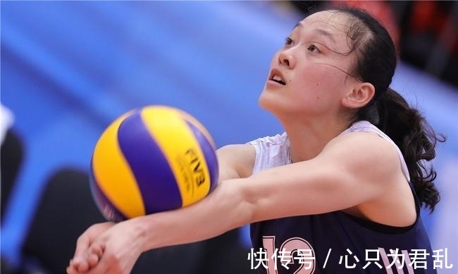 发球|可喜!她俩的进攻和发球直接摧毁江苏女排的防线,女排副攻出新人