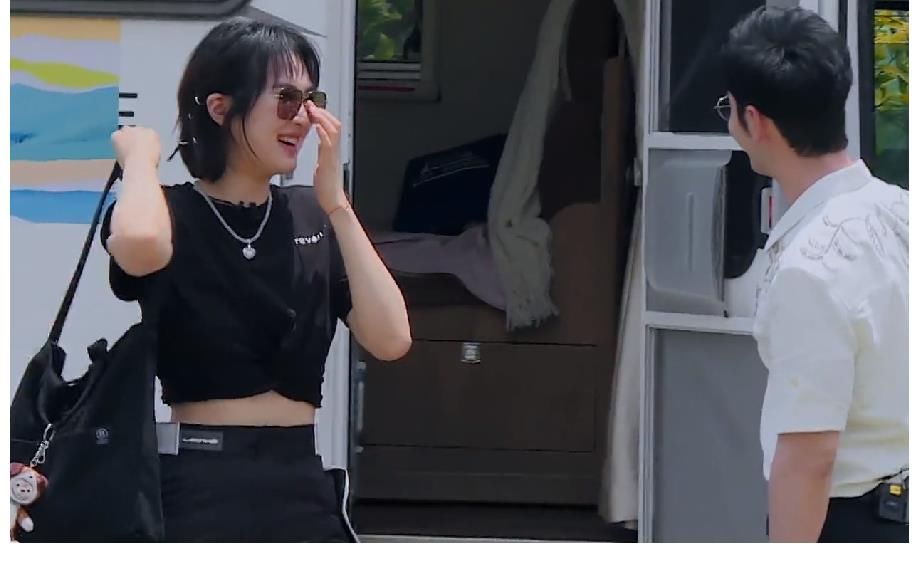 华为集团|保证大家不进医院?姚安娜的坦诚扯下《中餐厅》下饭综艺的遮羞布