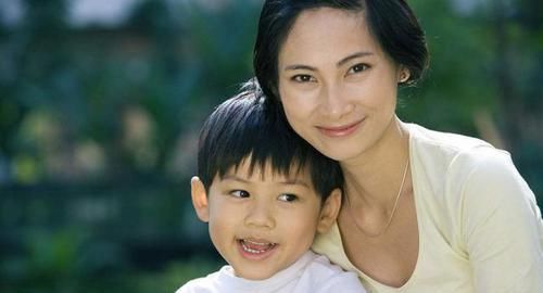 孩子们|'妈妈,我钱丢了',2种妈妈不同做法,多年后孩子相差很明显