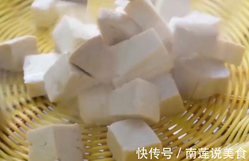 豆腐这样做实在太香了,比吃红烧肉还过瘾,简单家常,6斤不够吃