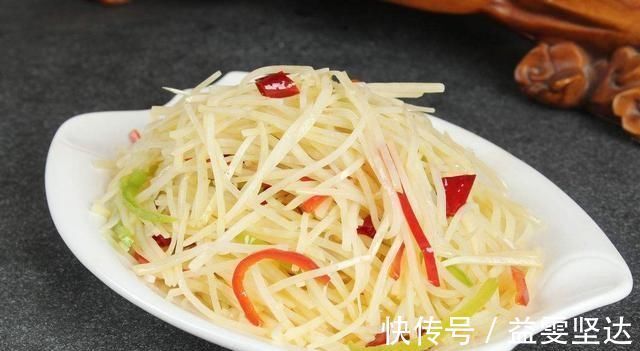 陈醋|炒土豆丝之前,多加两步,土豆丝又香又脆,大厨都这么炒