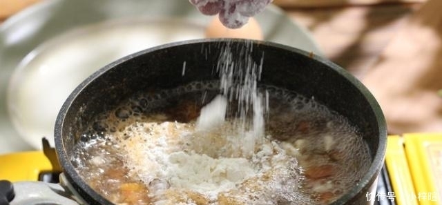 饭店的疙瘩汤大小均匀,原来少了这一步,怪不得自己做的不好喝