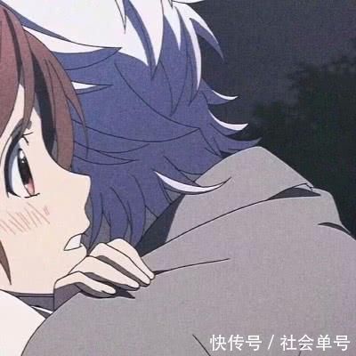 ove|超甜“双人”动漫情侣头像左手刻着我,右手写着你,心中满是激动