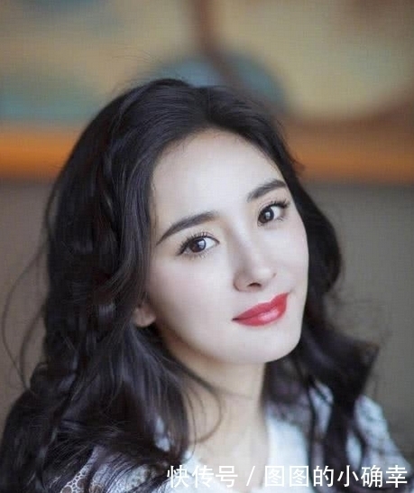 锁骨|三四十岁的女人,如果你是黑色头发,建议这3款发型,减龄有气质