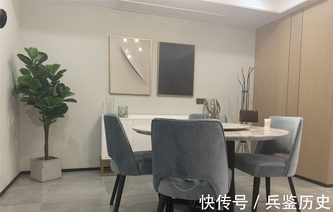 复古调|147㎡现代简约，淡雅温馨，年轻人的舒心之家