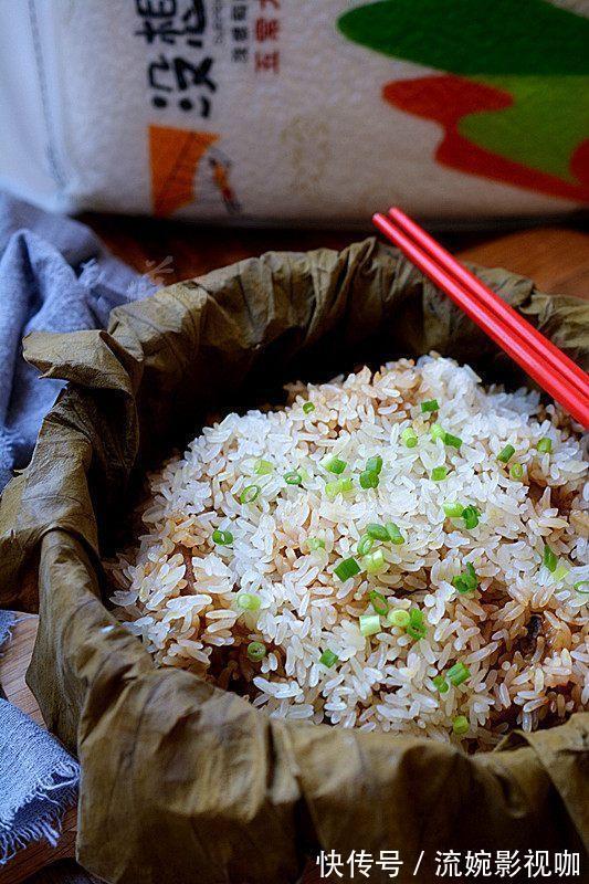 让人欲罢不能的荷香排骨饭,当饭又当菜,荷香渗透到排骨里