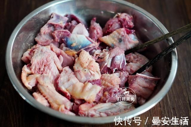 生粉|夏天多吃此菜,加上香菇一炖,鲜香嫩滑,我家每周吃三回,太下饭
