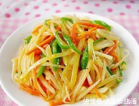 炒土豆丝时，放醋顺序是关键，很多人不懂，难怪炒出来不够香