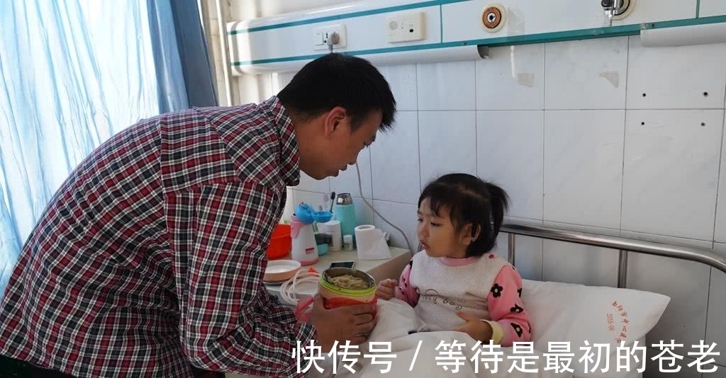 吓坏|“妈妈再让我吃一口吧”四岁女孩吃大半饭缸土豆丝，吓坏妈妈