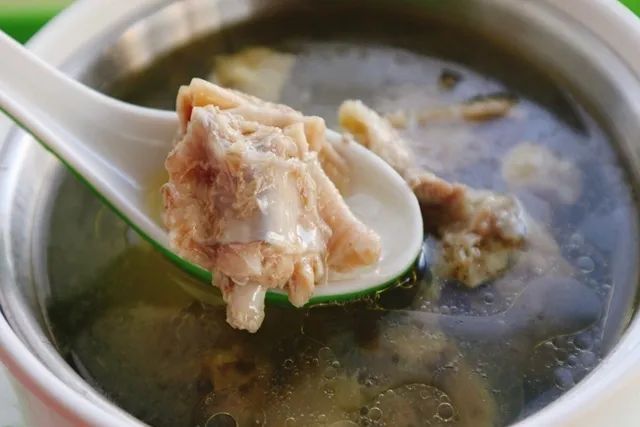 家长|八个月宝宝发育迟缓,原因是添加辅食不当惹的祸,家长要引起注意