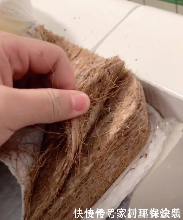 脲醛胶|劣质椰棕床垫有甲醛隐患难怪全网都在剪自家床垫，越早知道越好