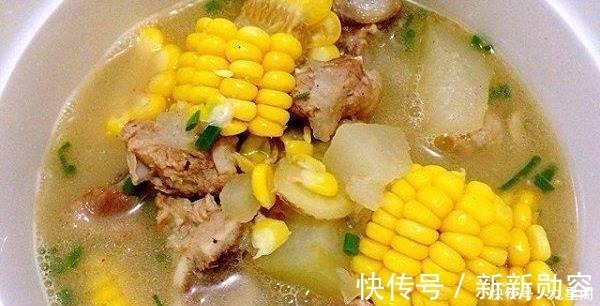 汤汁|不管炖什么骨头汤，都别直接加水炖，多加这1步，汤汁浓白似牛奶！