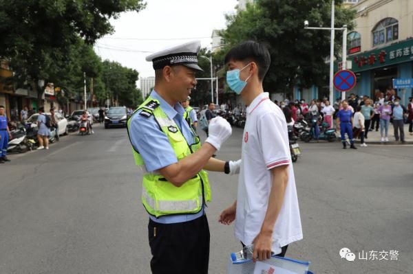 袁克胜|“上阵父子兵”！别样的陪伴，别样的守护！