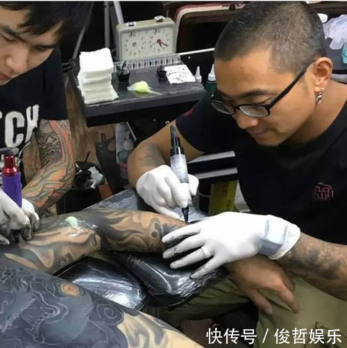 纹身时,让纹身师最“不待见”的3种客人,就算是土豪也没用