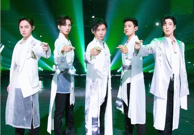 李云迪|《披荊斬棘的哥哥》才播了六期,央視就給這組安排“出道”了