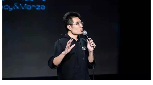 冠军|脱口秀年度冠军诞生了，不愧是“天花板”，周老板真是实至名归