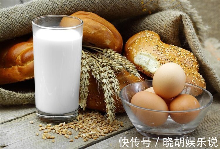 骨质疏松症|男人雄性激素低,身体会出现这3种异常,吃4种食物恢复男人本色