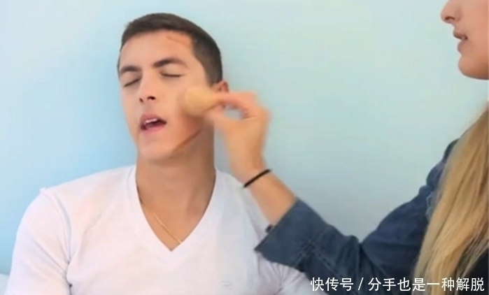 女子|外国女子给男友化妆,化完后比女生还惊艳,女友顿时自愧不如