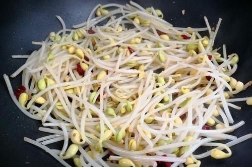 补充蛋白质|便秘最怕这菜,一周吃2次,排出宿便,告别大肚腩,瘦出小蛮腰