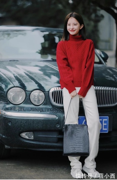 苗条曲线 针织衫很难穿出高级感?记住博主的这几招,不费力打造优雅魅力