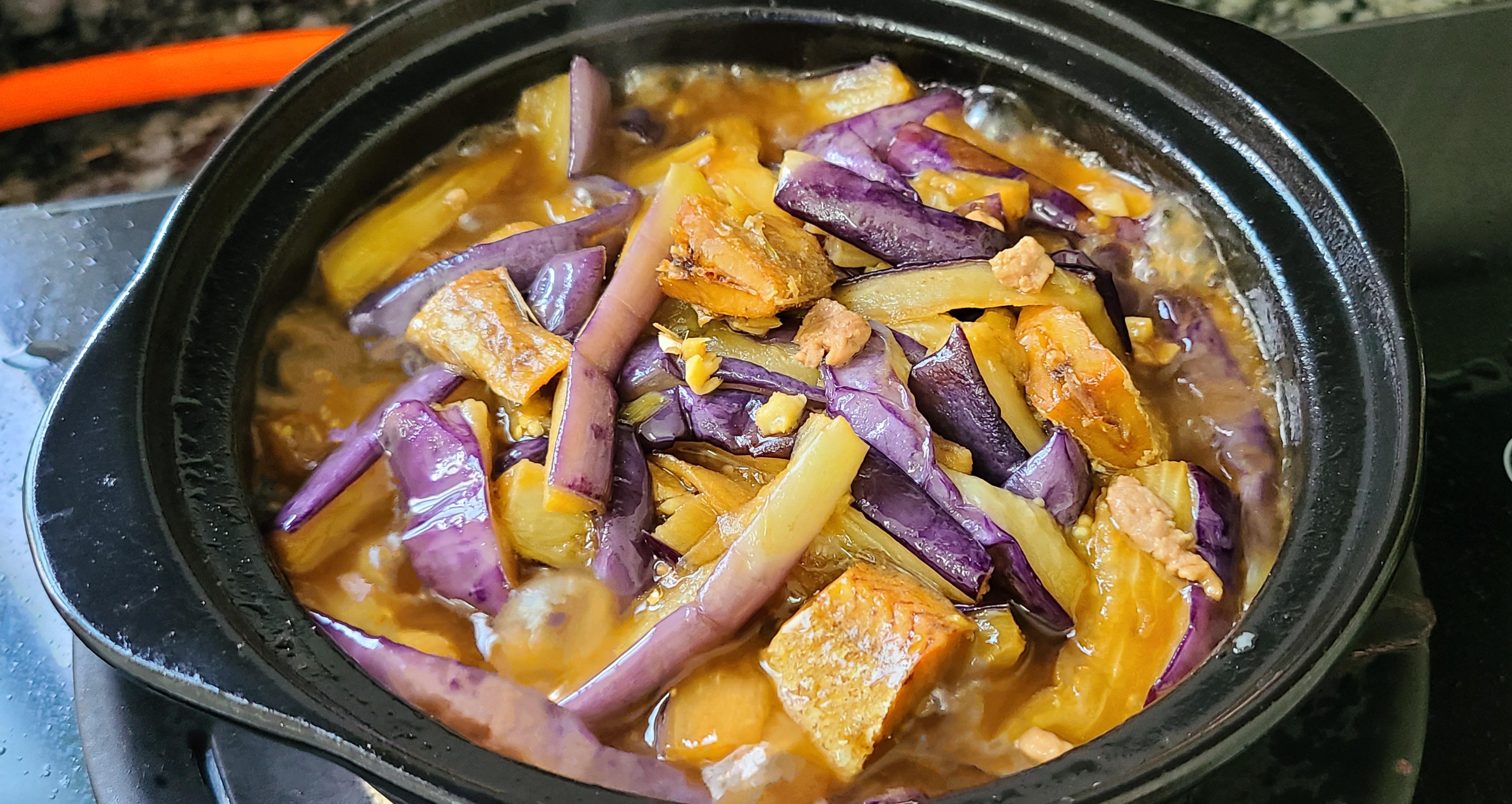 咸鱼茄子煲,广东人爱吃的下饭菜,咸香美味,每次做都很好吃