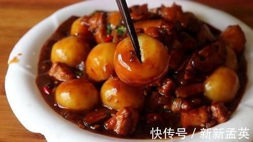 土豆丸子|土豆不再炒着吃,教你1个新吃法,筋道弹牙,上桌连汤汁都不剩