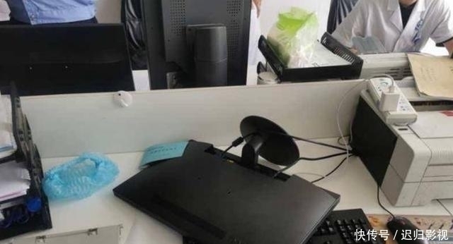 电脑|老人手术成功后却丧命,儿子想查看病历,医生直接打翻电脑