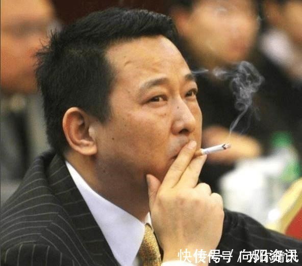 鹿鼎记#5本爆笑网络小说,《修真聊天群》仅排第3!半夜在床上笑得打滚!